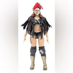 This used AEW figure is thunder Rosa. Doesn’t come with the crown.
